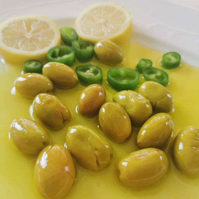 Green Olives with Lemon and Pepper
